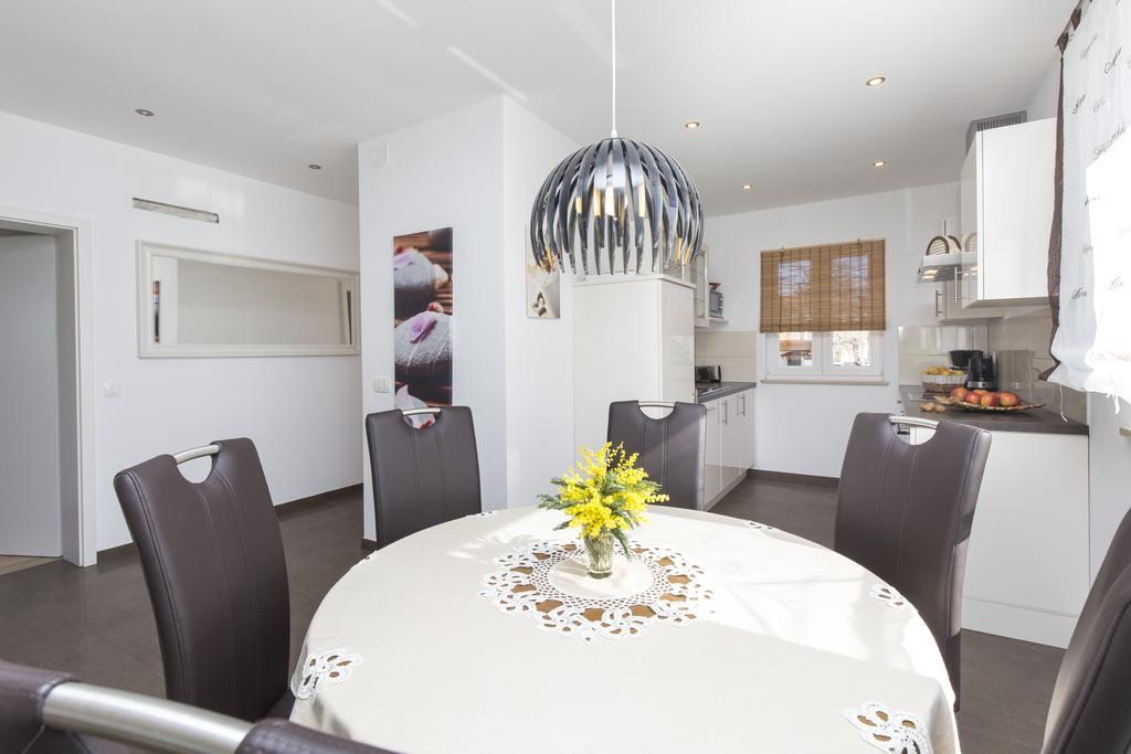 Villa Luka Nedescina Ngoại thất bức ảnh