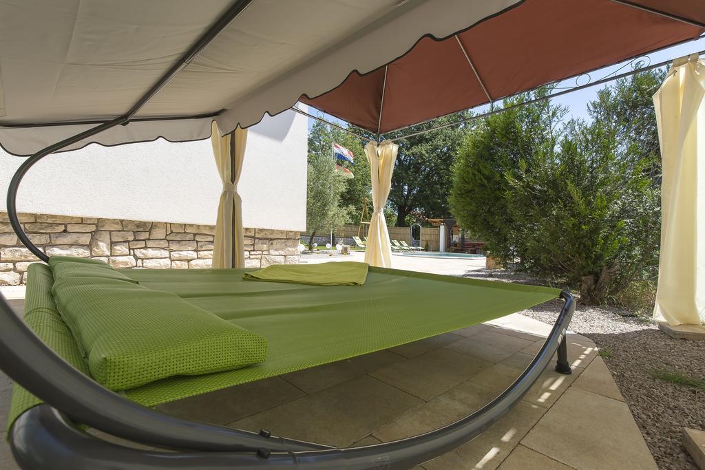 Villa Luka Nedescina Ngoại thất bức ảnh
